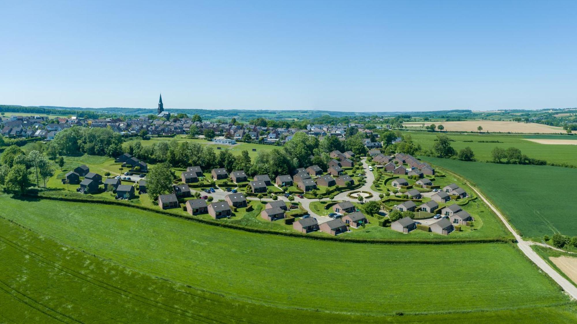 Summio Vakantiepark Reevallis Vijlen Bagian luar foto
